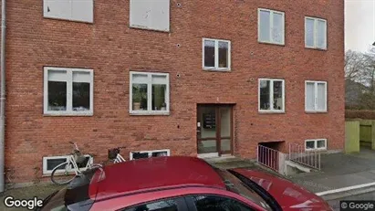 Boligudlejningsejendomme til salg i Århus N - Foto fra Google Street View Boligudlejningsejendomme til salg i Århus N - Foto fra Google Street View