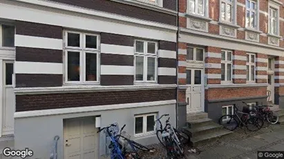 Boligudlejningsejendomme til salg i Århus C - Foto fra Google Street View Boligudlejningsejendomme til salg i Århus C - Foto fra Google Street View