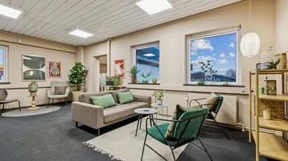 Ingen binding, kontor til 2.800 kr.