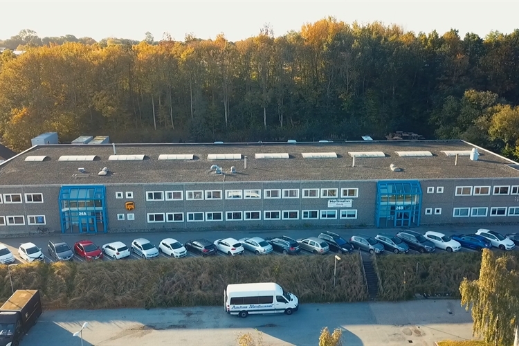 141 m2 kontor, klinik, showroom i Viby J til leje